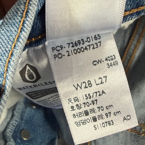 Levi's Women's Medium Wash Ribcage Straight Ankle Jeans Size 28 - Picture 8 of 8